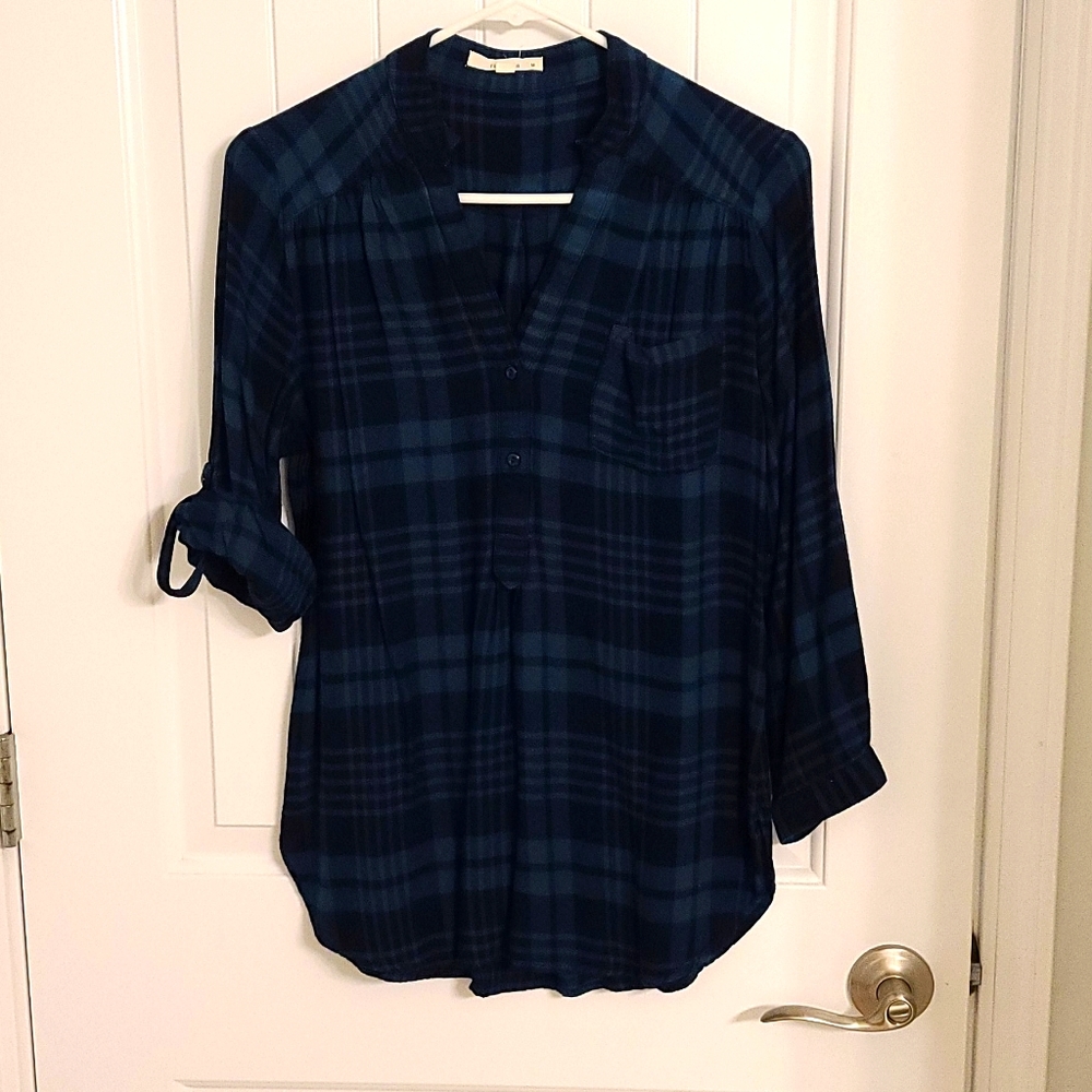 3/4 sleeve half button plaid shirt